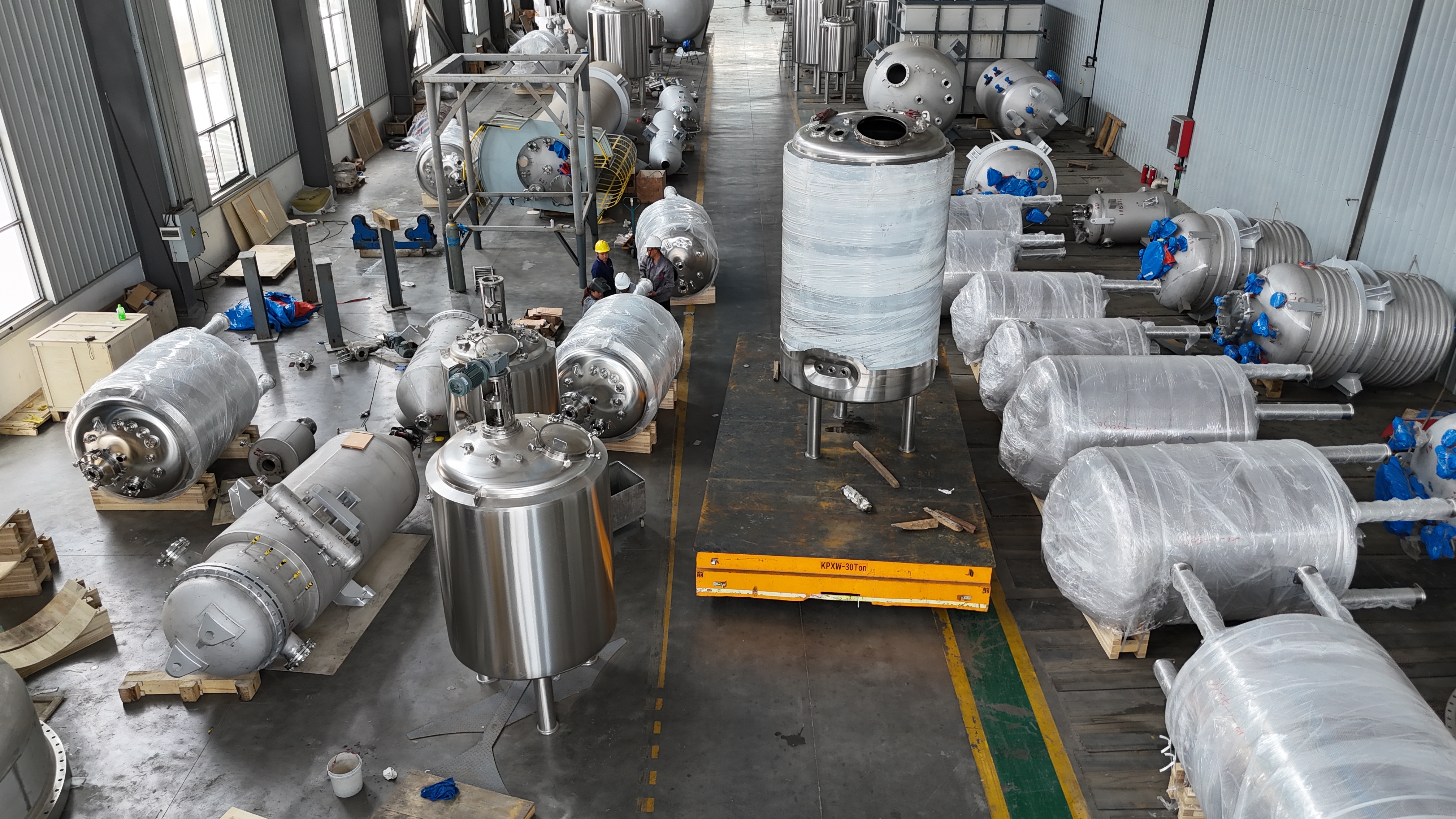 笃舜发往南京凯贤项目卫生罐发货